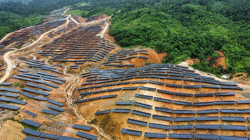 扬帆出海!新恒源700MW固定支架发货菲律宾!